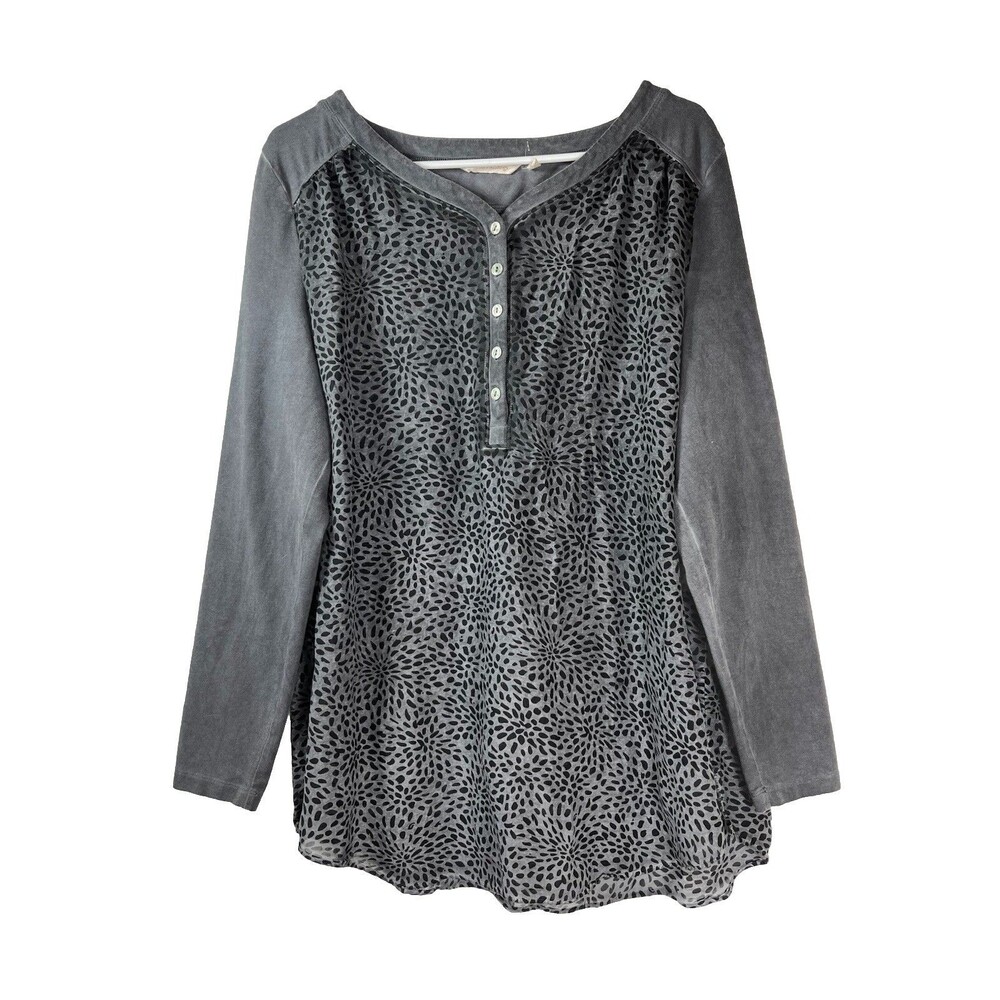 Soft Surroundings black animal Cheetah Leopards print button top size Large